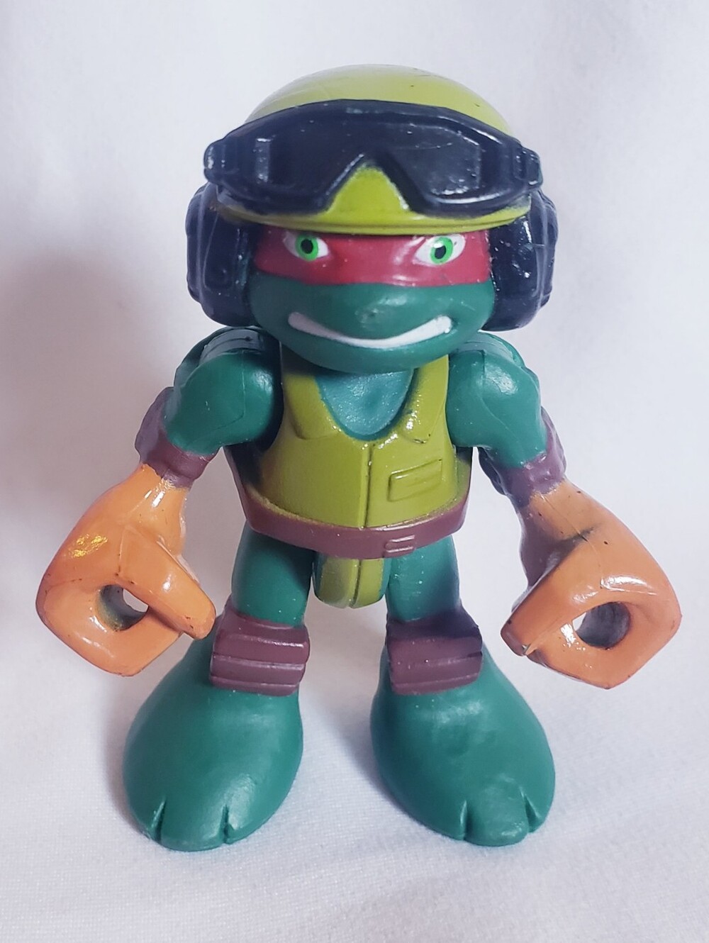 Teenage Mutant Ninja Turtles Half-Shell Heroes Racer Raphael Action Figure